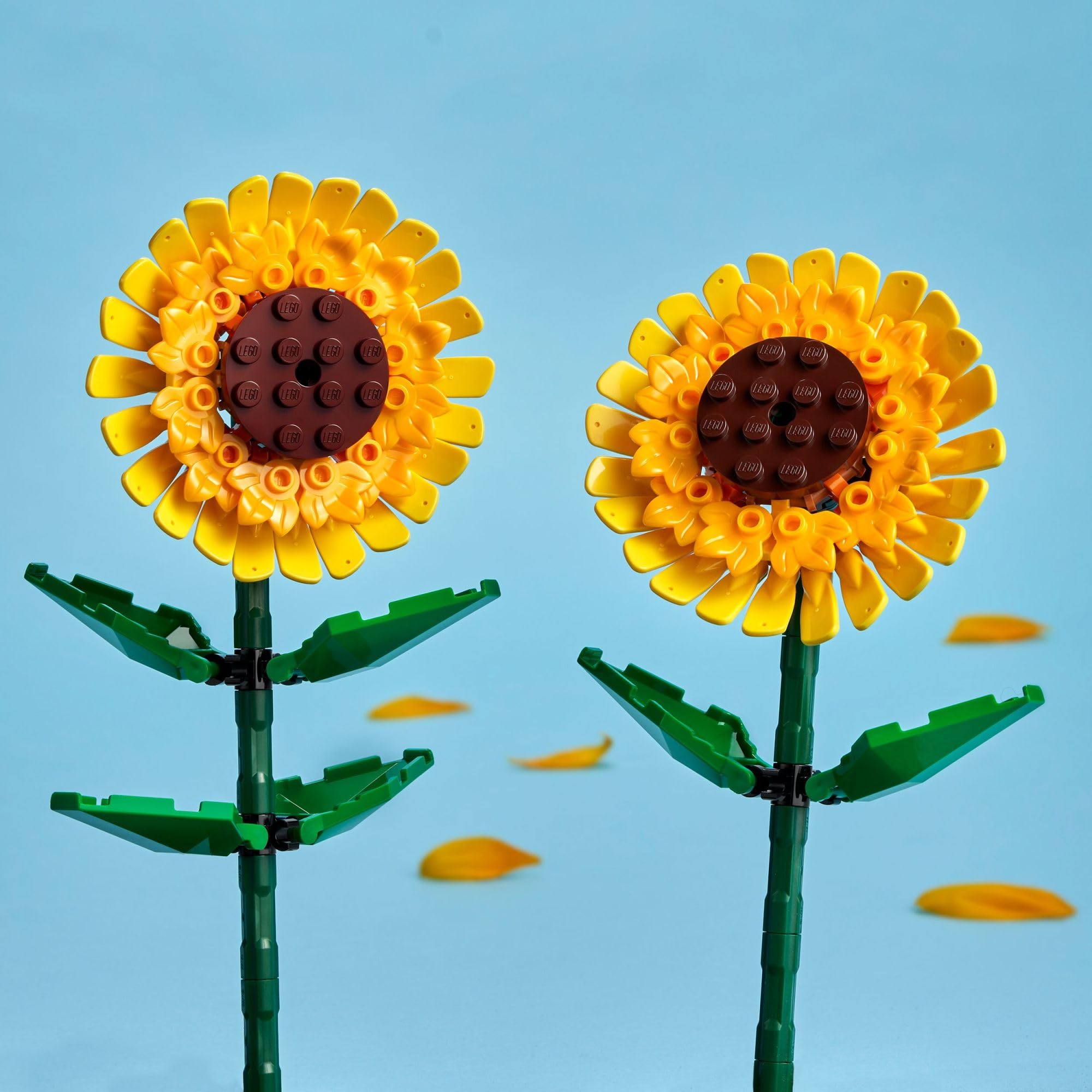 Merry & Bright LEGO Sunflowers Building Kit (40524) – 191 Pieces, Custom Flower Display