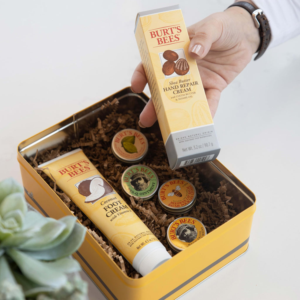 Merry & Bright Burt's Bees Classic Gift Set – 6-Piece Natural Skincare Collection