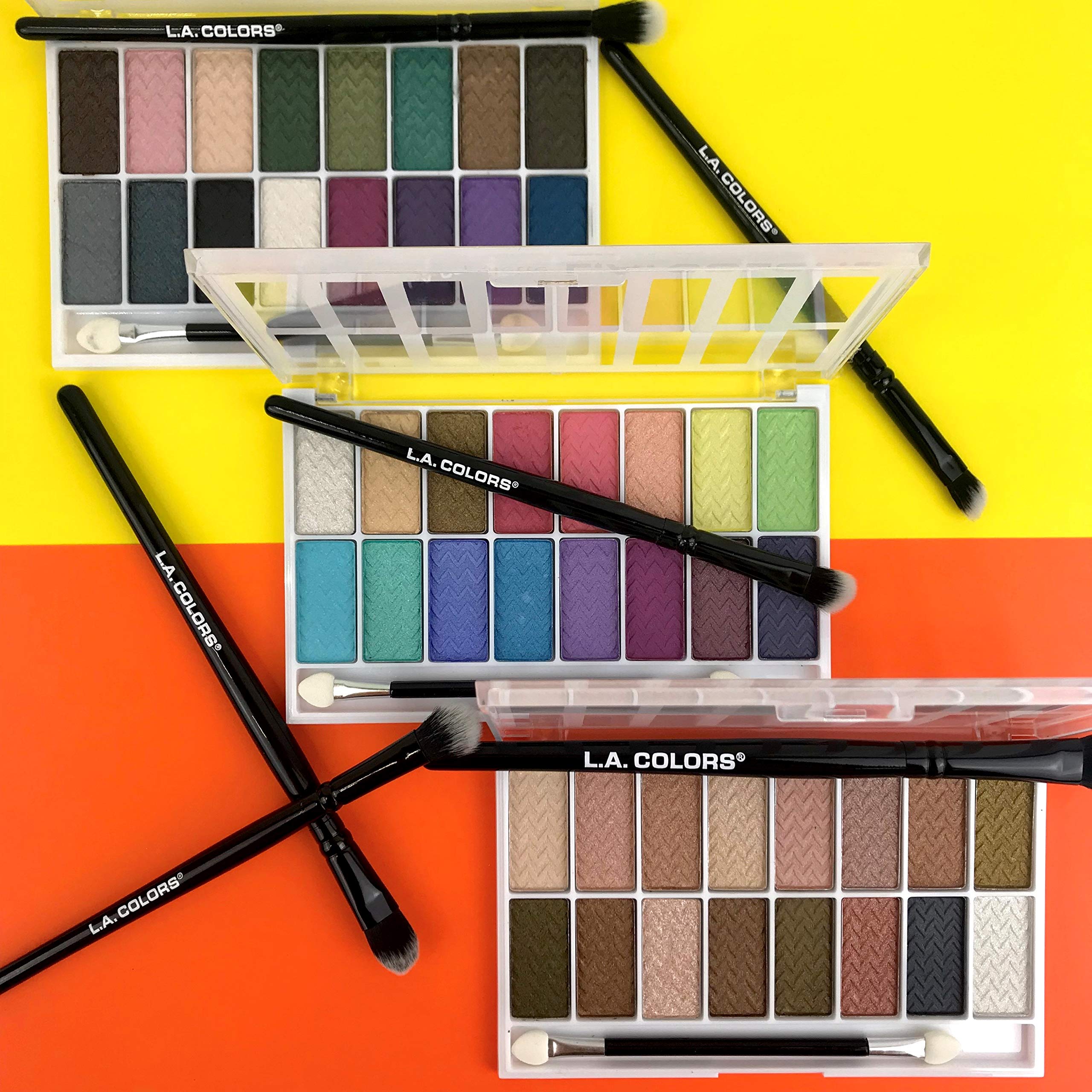 Merry & Bright Eyeshadow Palette – 16 Matte & Shimmer Shades