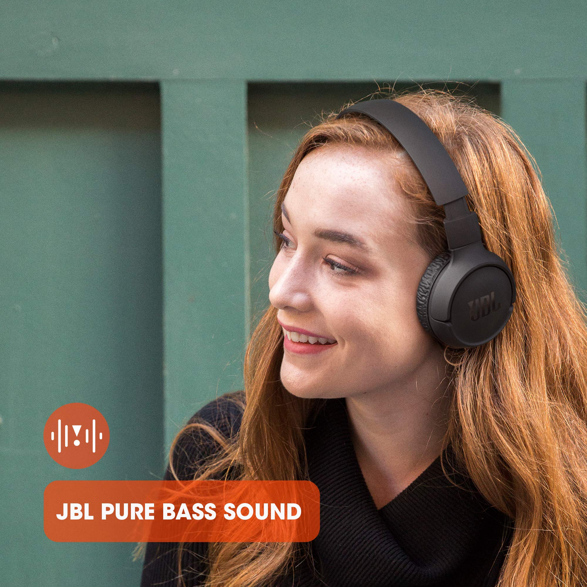 Merry & Bright JBL Bluetooth headphones with up to 40 hours battery