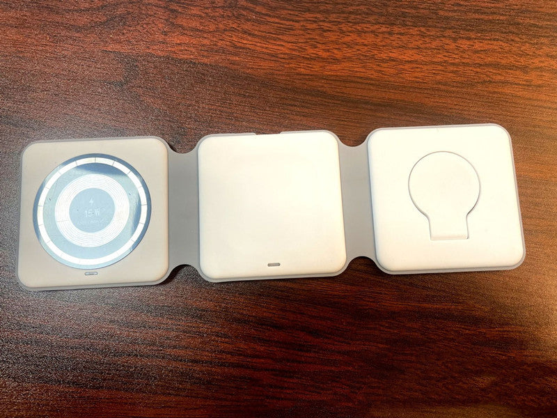 Merry & Bright Magnetic Folding 3-in-1 Wireless Charger